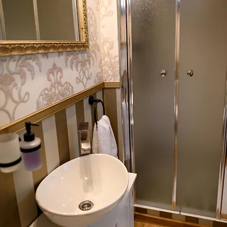 V Hellov Dome 아파트