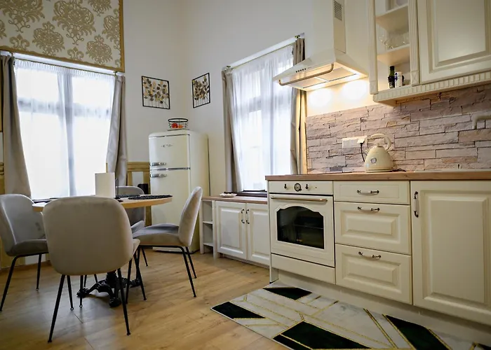 V Hellov Dome Apartment Banská Štiavnica